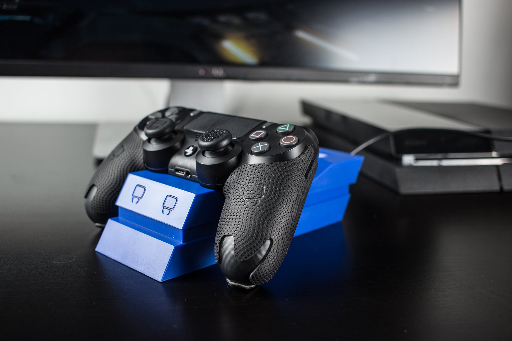 Venom PlayStation 4 Twin Charge Docking Station - Blue (PS4)