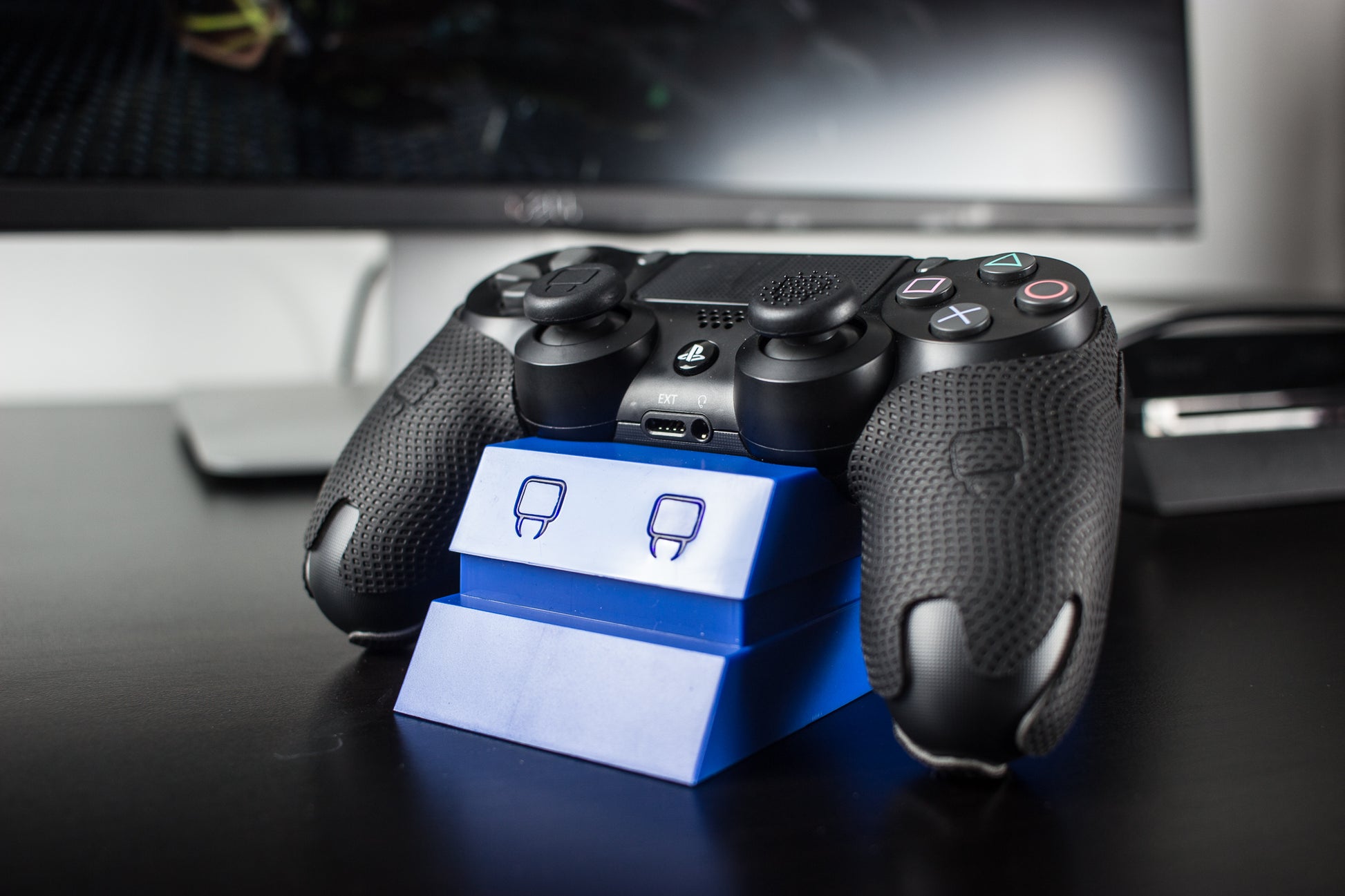 Venom PlayStation 4 Twin Charge Docking Station - Blue (PS4)