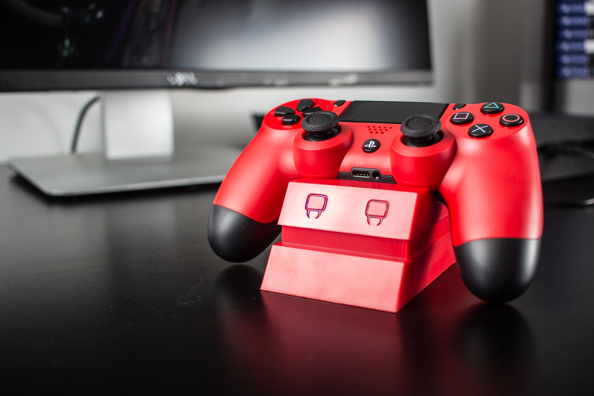 Venom PlayStation 4 Twin Charge Docking Station - Red (PS4)