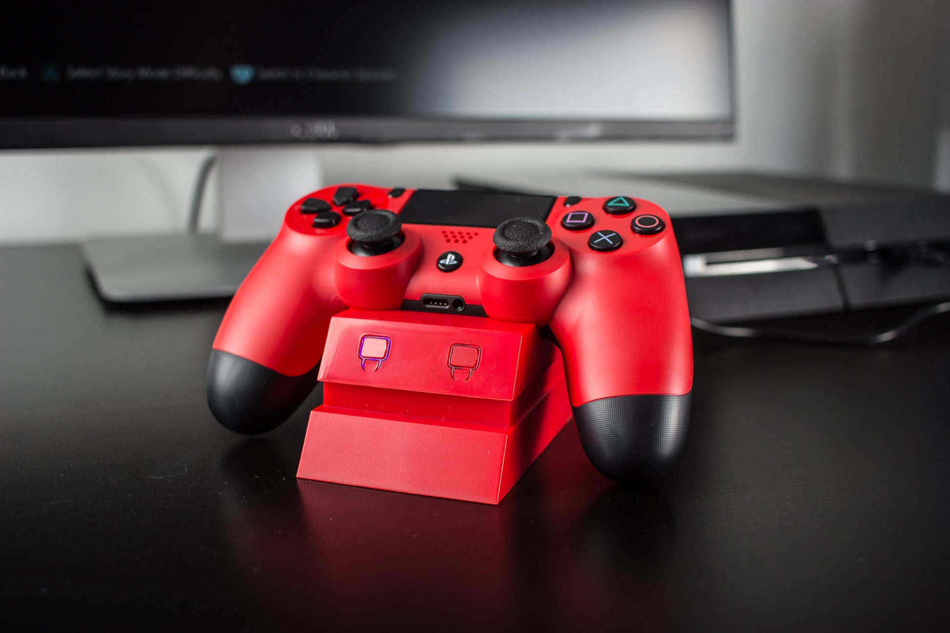 Venom PlayStation 4 Twin Charge Docking Station - Red (PS4)