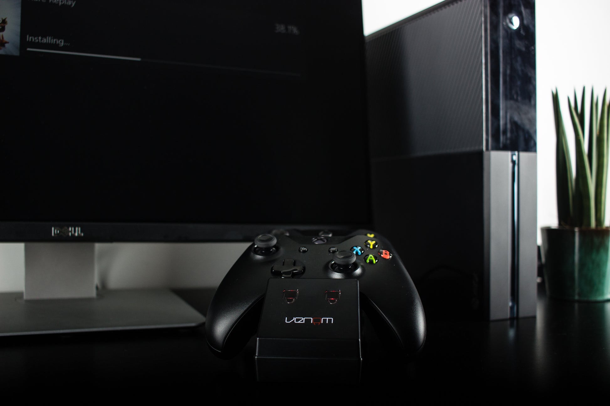 Venom Twin Docking Station with 2 X Rechargeable Battery Packs-Black - Xbox One