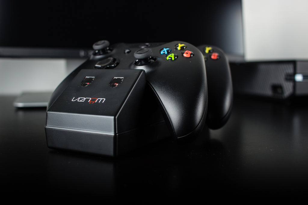 Venom Twin Docking Station with 2 X Rechargeable Battery Packs-Black - Xbox One