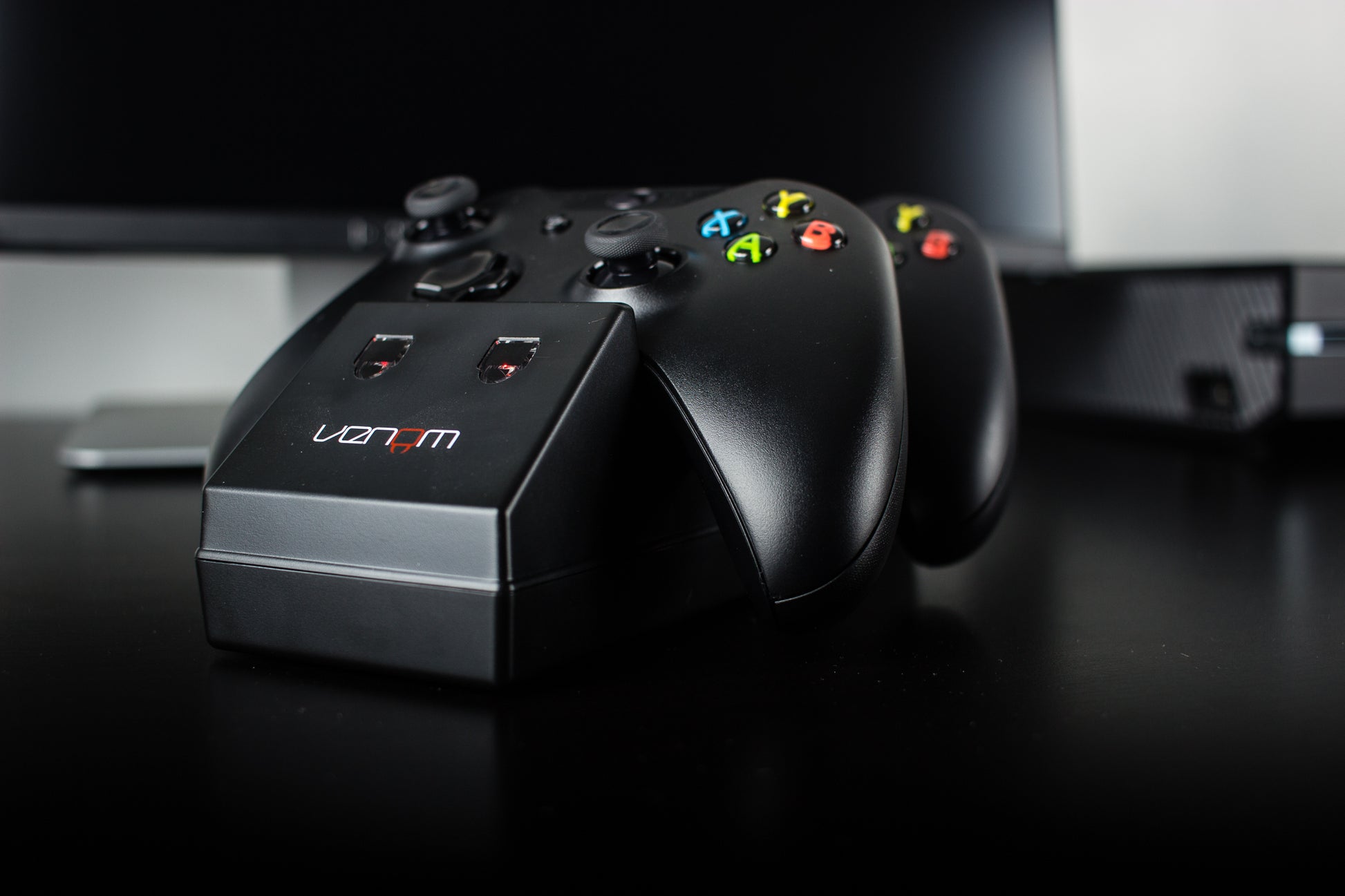 Venom Twin Docking Station with 2 X Rechargeable Battery Packs-Black - Xbox One