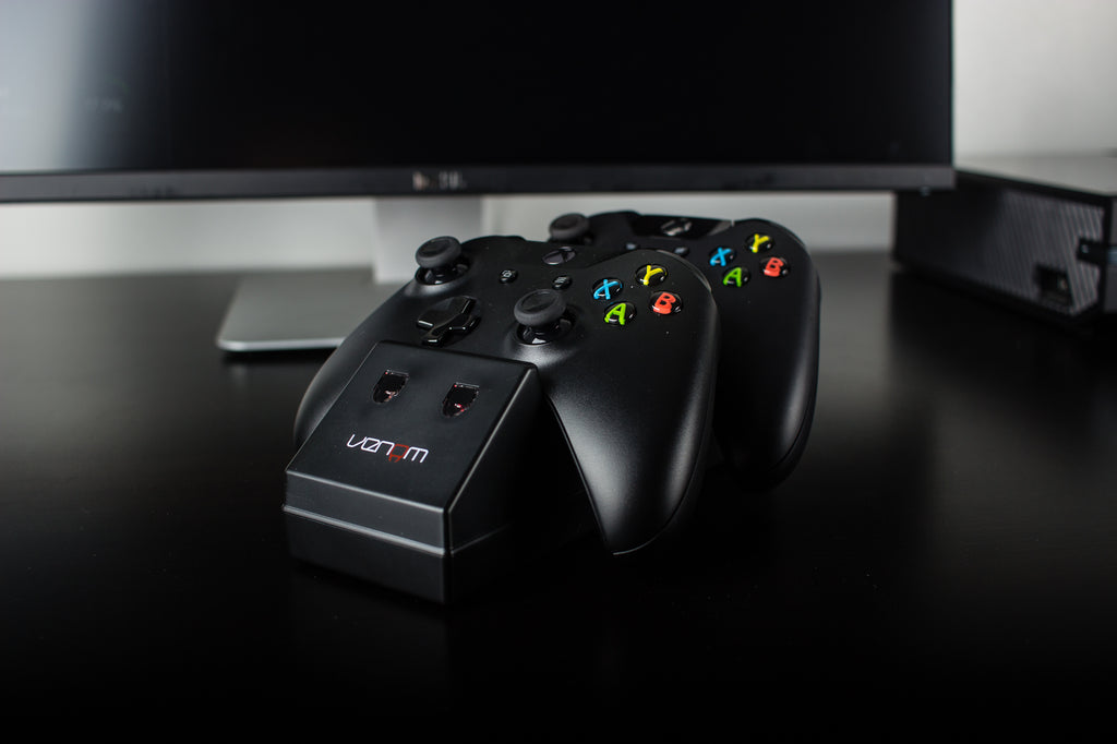 Venom Twin Docking Station with 2 X Rechargeable Battery Packs-Black - Xbox One