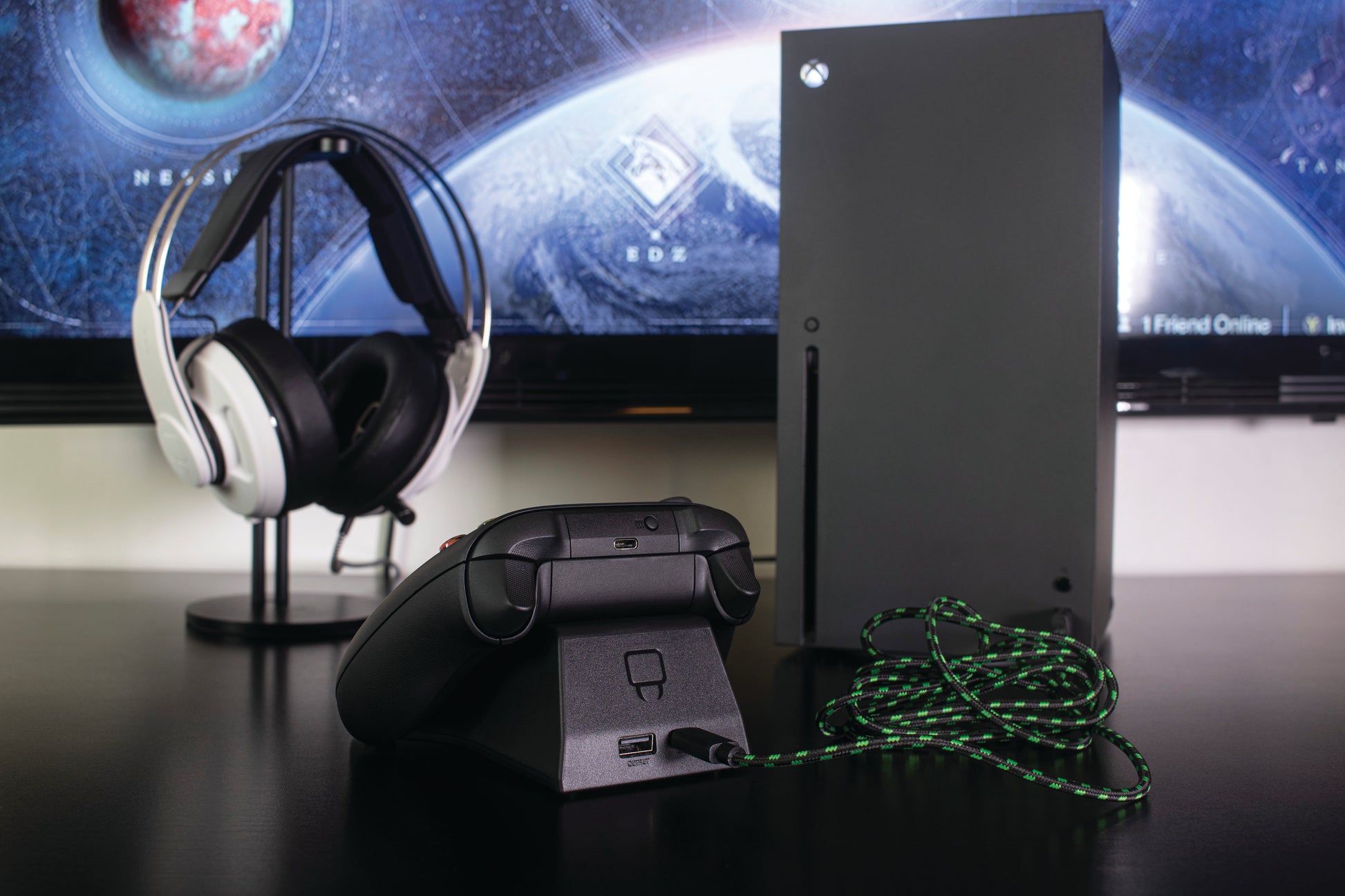 Venom Charging Dock with Rechargeable Battery Pack - Black (Xbox Series X/S)