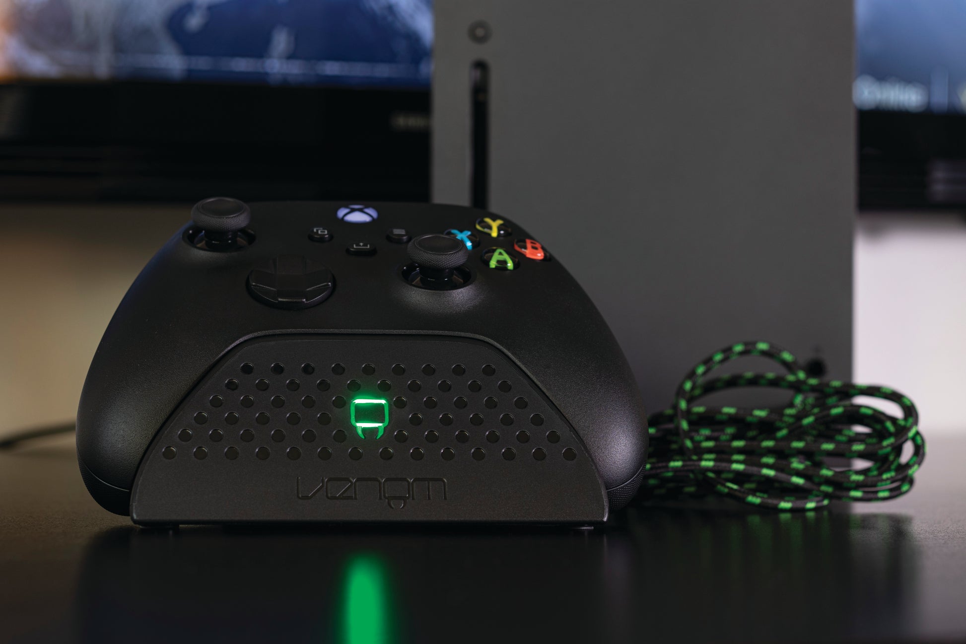 Venom Charging Dock with Rechargeable Battery Pack - Black (Xbox Series X/S)